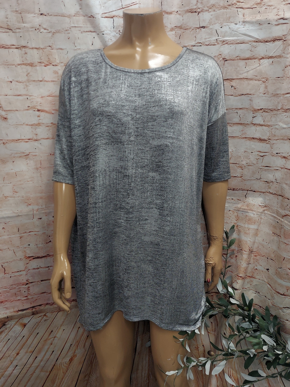 LulaRoe Silver Metallic Jersey Knit HiLo Hem Tunic Pullover Top Casual Blouse